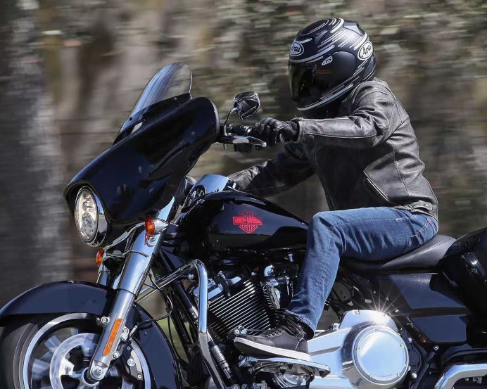 HARLEY-DAVIDSON ELECTRA GLIDE STANDARD INSURANCE