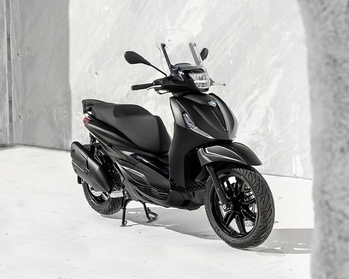 Piaggio Beverly Deep Black 400 Insurance